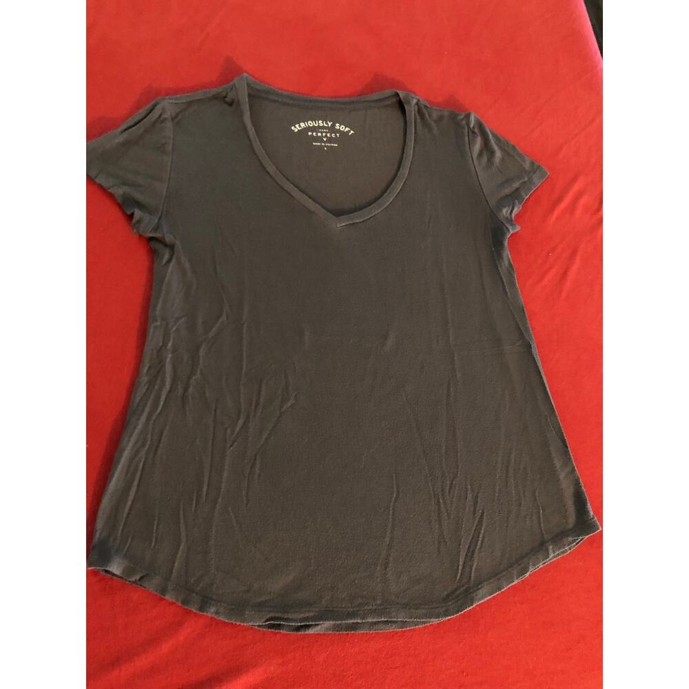 Aeropostale seriously soft grey v-neck short sleeve t-shirt Size Small